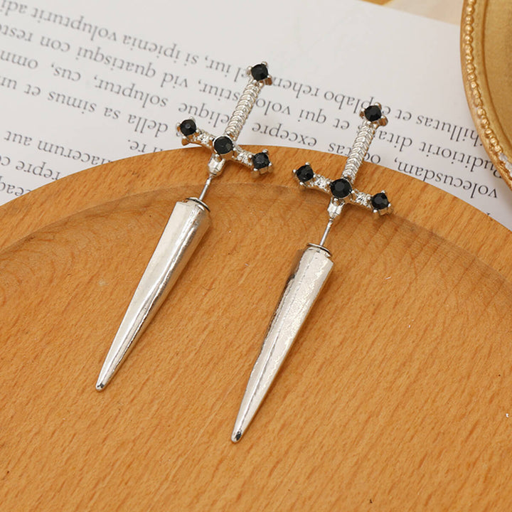 PAIRE DE BOUCLES D'OREILLES GOTHIQUES EN FORME D'ÉPÉE