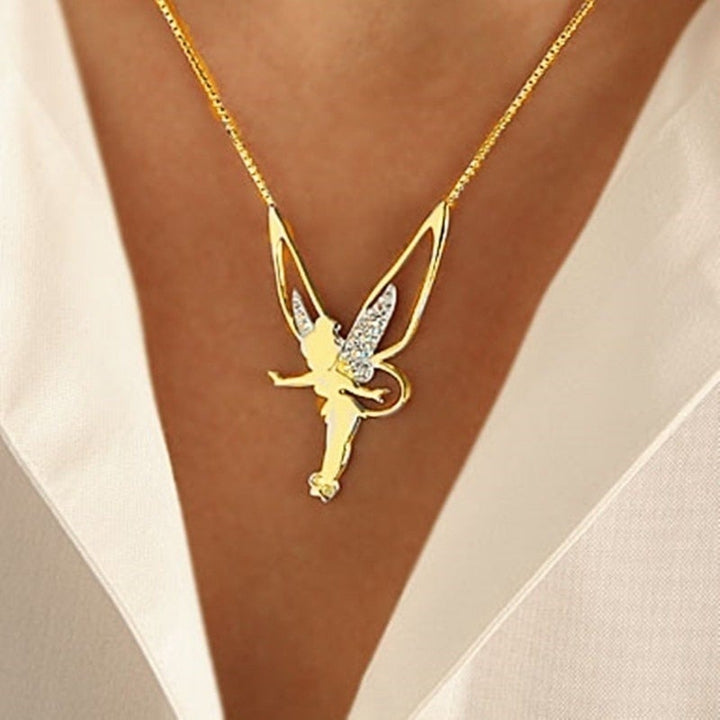 Collier en or avec pendentif de fée