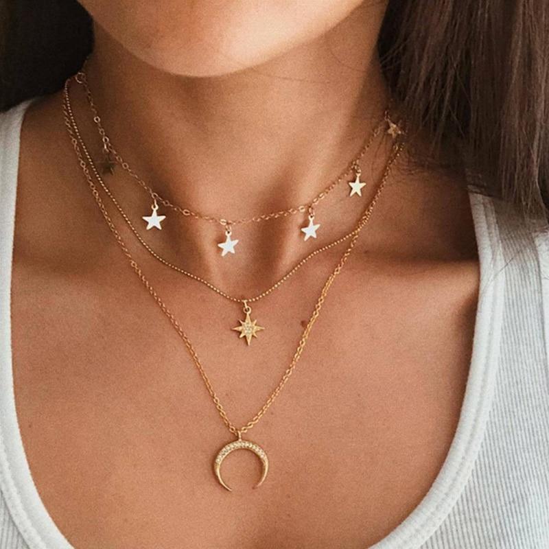 Luna | Collier doré élégant avec un délicat motif de lune