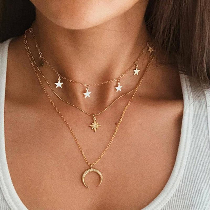 Luna | Collier doré élégant avec un délicat motif de lune