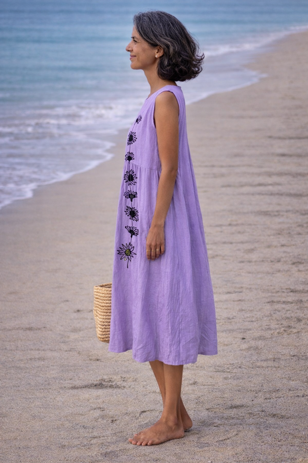 Emma | Robe midi avec des fleurs violettes
