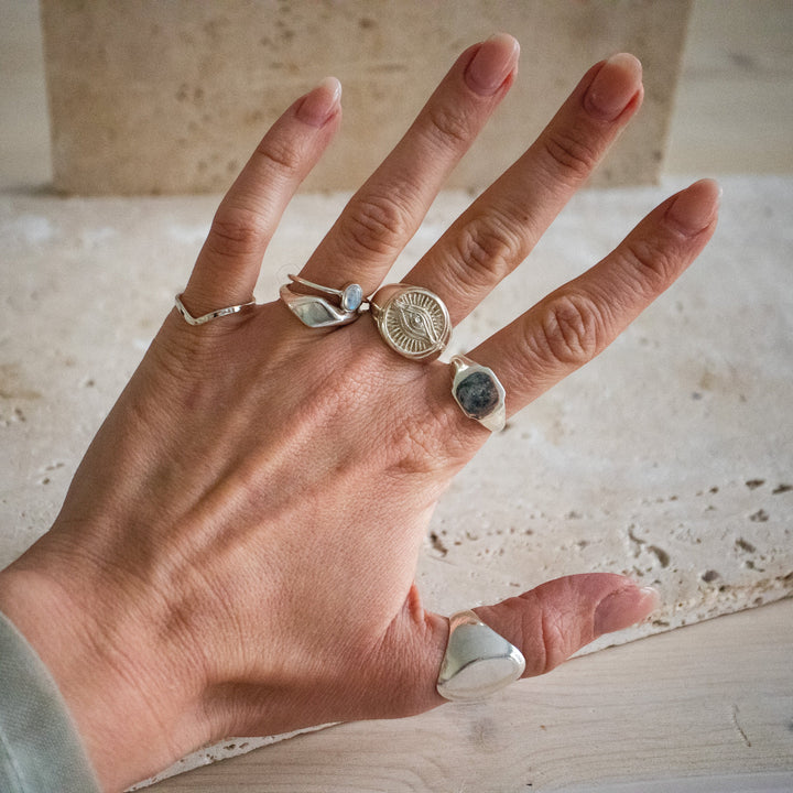 Bague en pierre de lune fine avec pierre ovale en argent sterling 925 fait main
