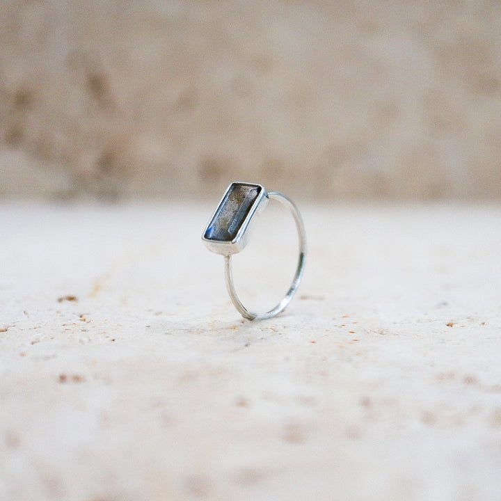 Bague en labradorite carrée en argent sterling 925 bleu-vert
