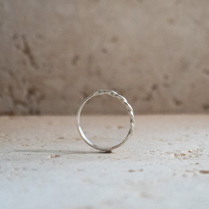 Bague fine en argent sterling 925 fabriquée à la main