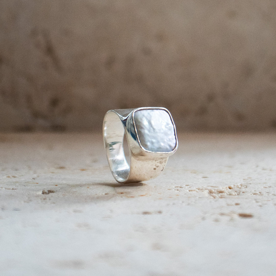 Bague de sceau large et carrée en argent sterling 925 avec perle d'eau douce naturelle