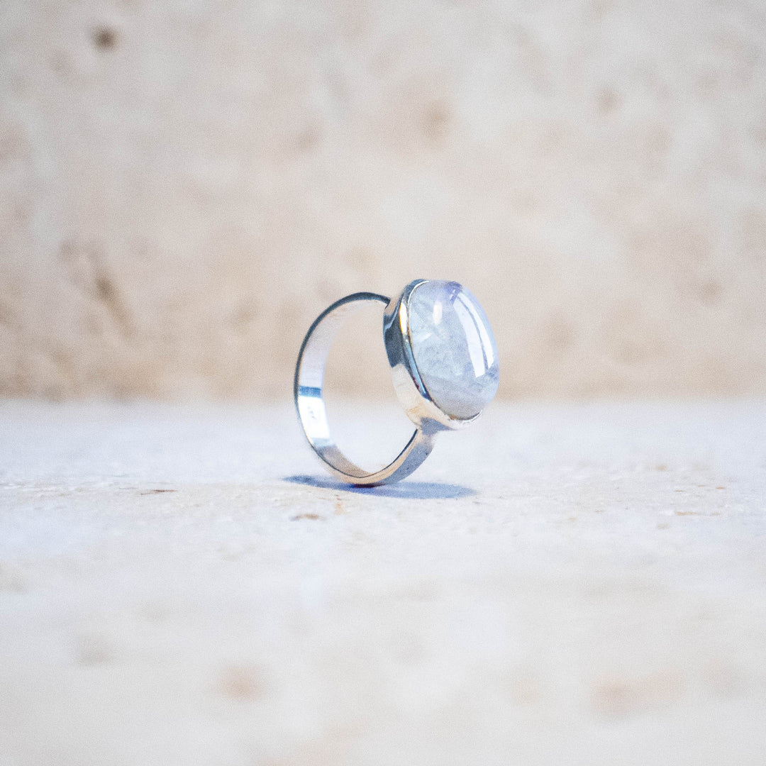 Grande Bague Ovale en Pierre de Lune en Argent Sterling 925 – Fait Main