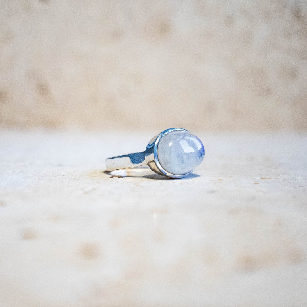Grande Bague Ovale en Pierre de Lune en Argent Sterling 925 – Fait Main