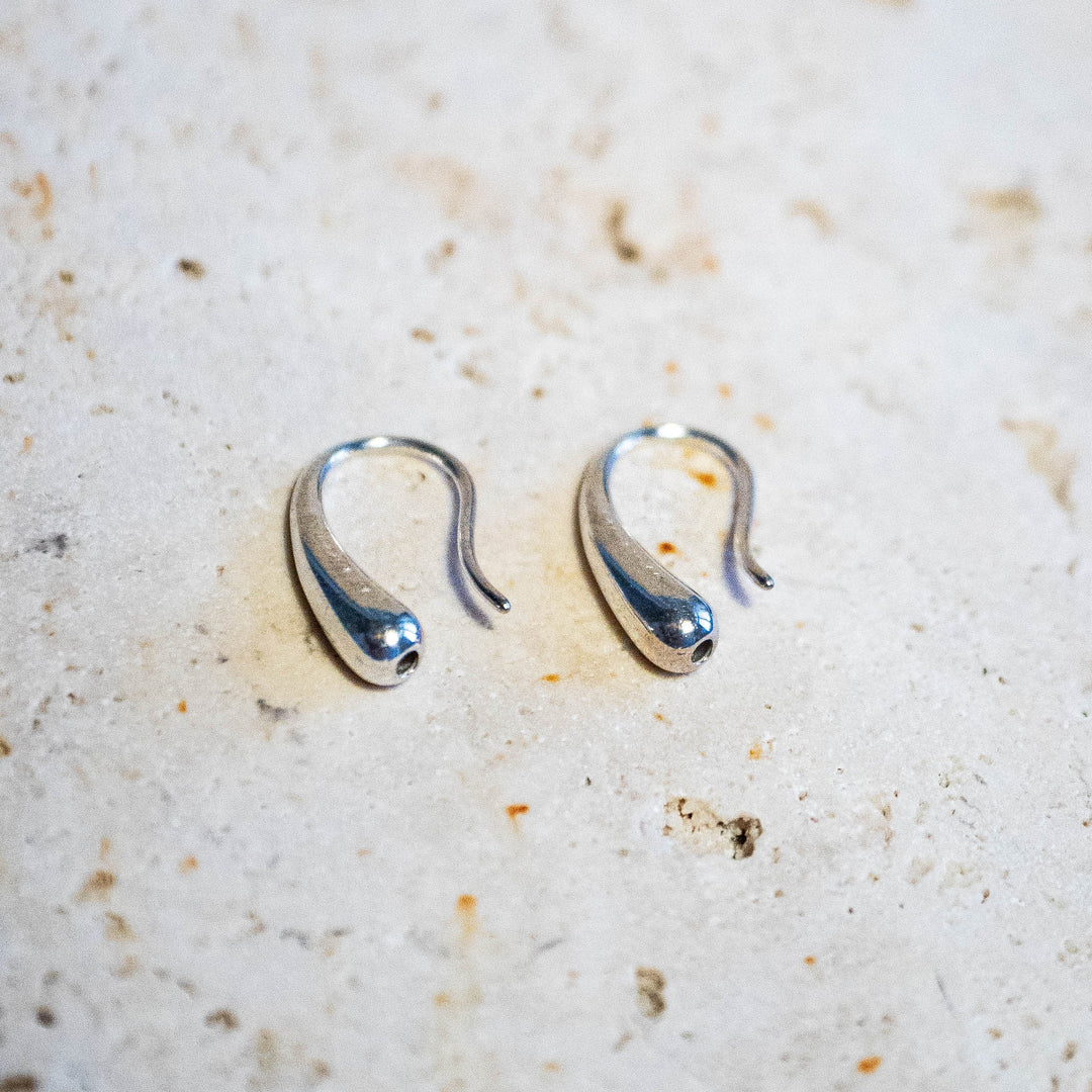 Boucles d'Oreilles en Argent Organique – Forme Sculpturale en Argent Sterling 925