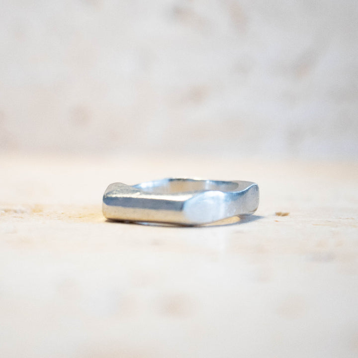 Bague asymétrique en argent sterling massif 925 – fait main