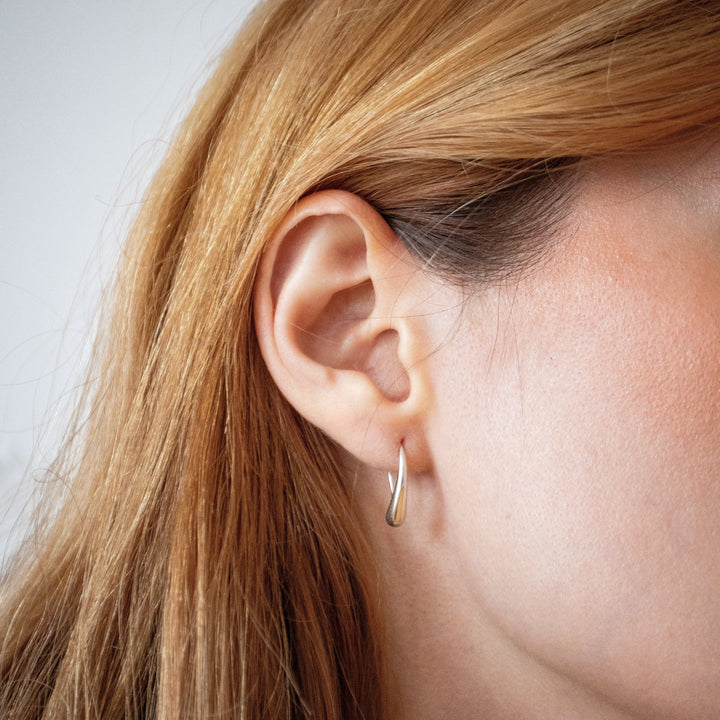 Boucles d'Oreilles en Argent Organique – Forme Sculpturale en Argent Sterling 925