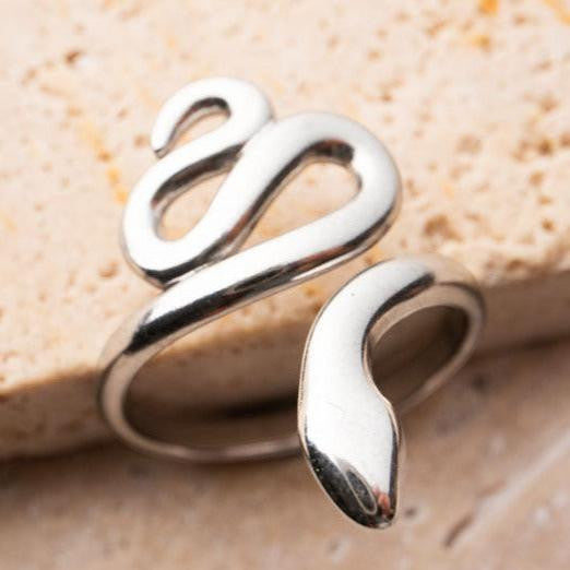 Bague Serpent Argentée en Acier Inoxydable