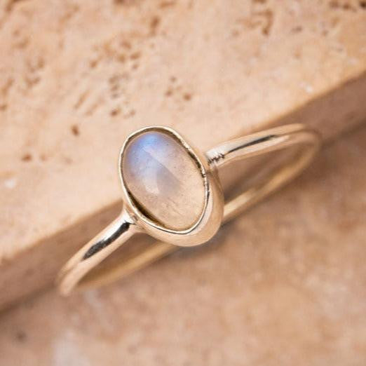 Bague en pierre de lune fine avec pierre ovale en argent sterling 925 fait main