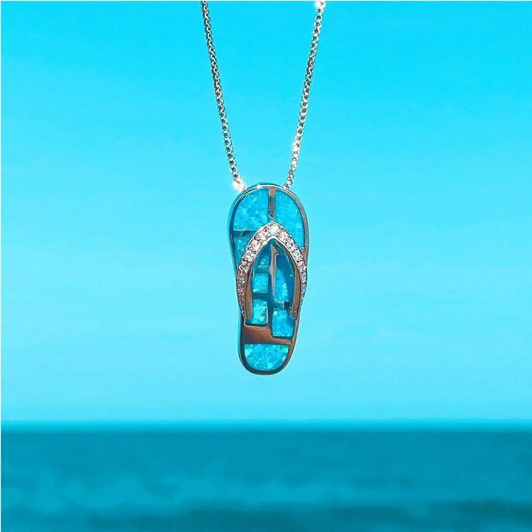 Collier avec Pendentif en Argent avec Opale Bleue
