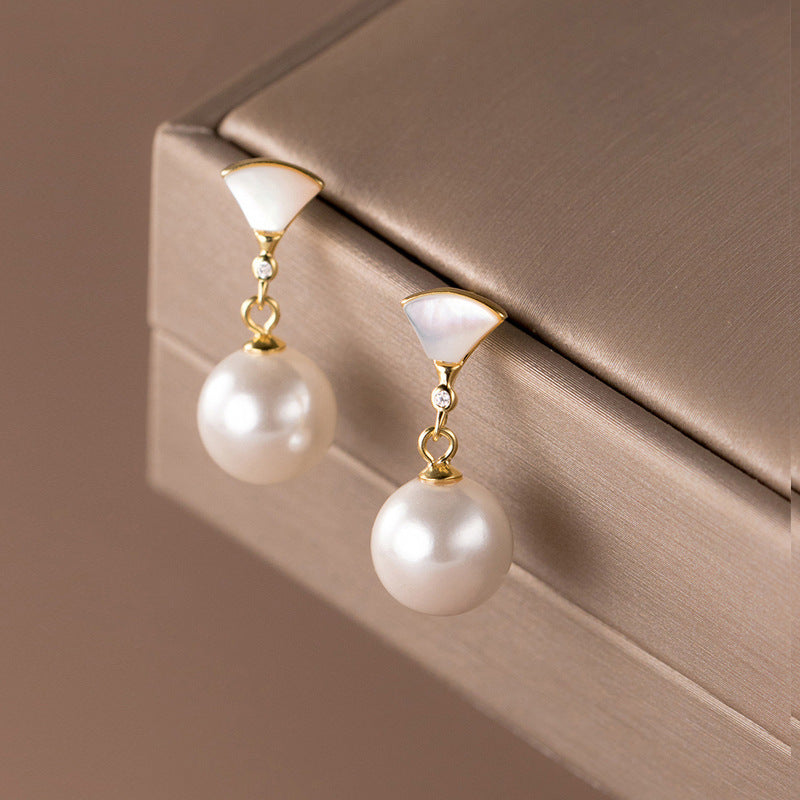 Boucles d'oreilles en argent chic avec perles