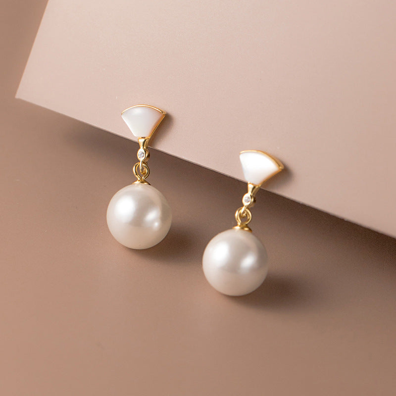 Boucles d'oreilles en argent chic avec perles