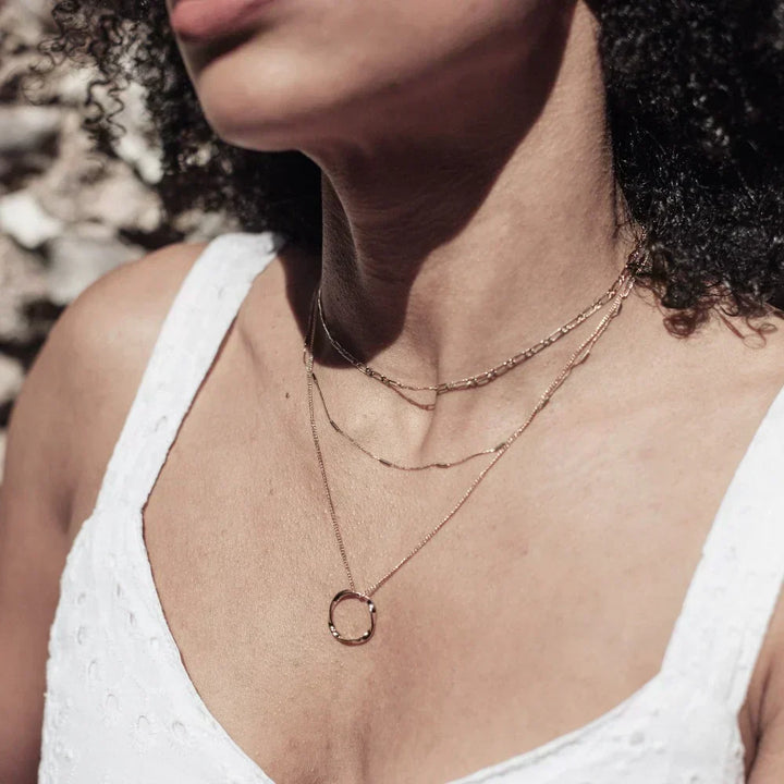 Collier ouvert Hoepel avec Trois Rangées en Or
