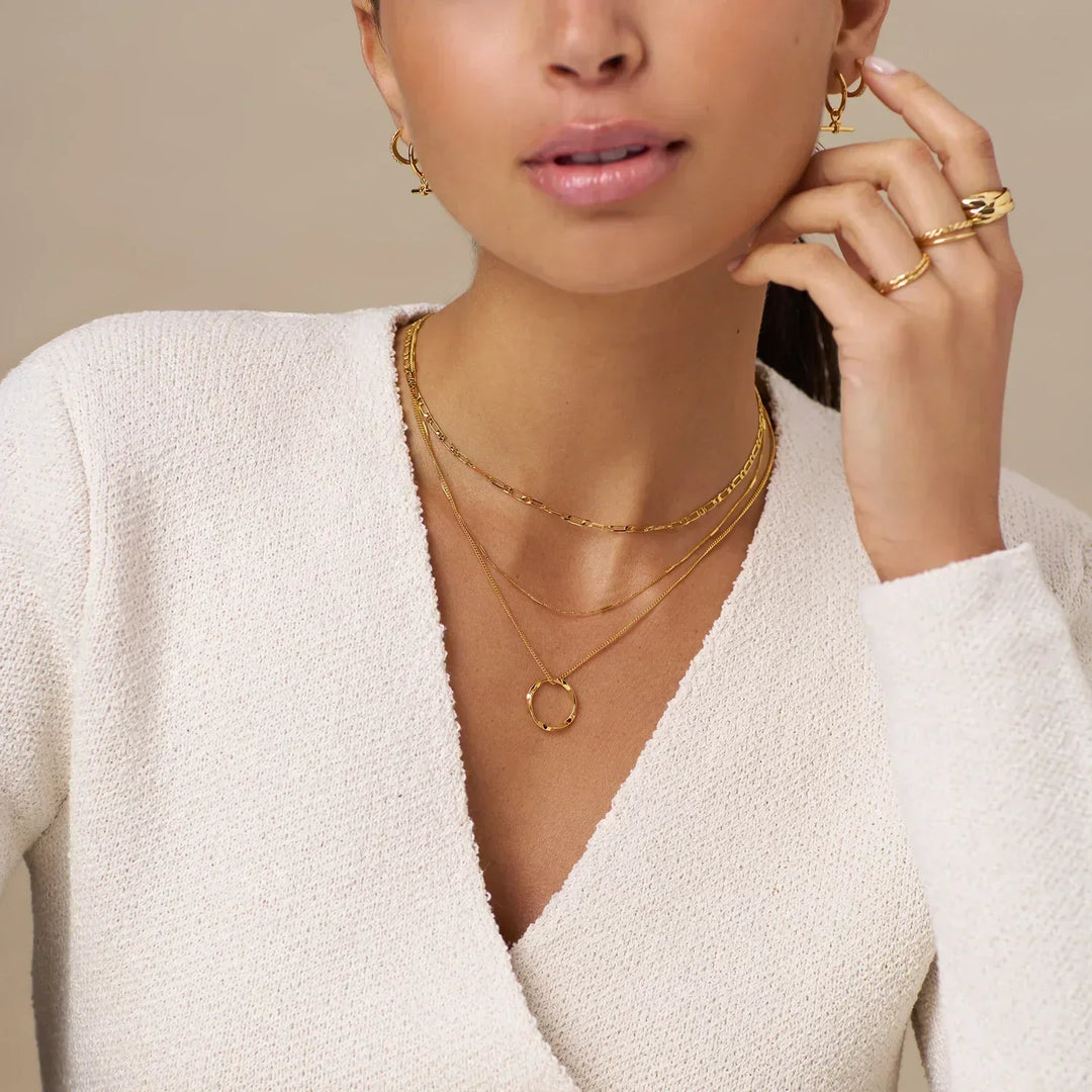 Collier ouvert Hoepel avec Trois Rangées en Or