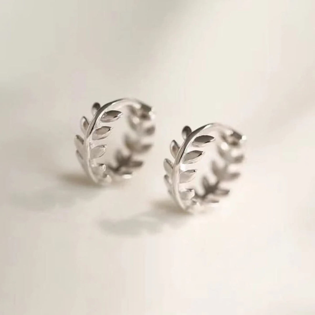 Miniature Paire de Boucles d'Oreilles en Forme de Feuilles d'Olivier