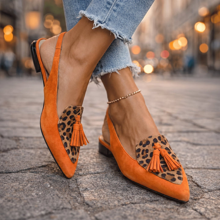 Nexoria - Mules Bicolores Élégantes pour Femmes avec Pompons Tendance