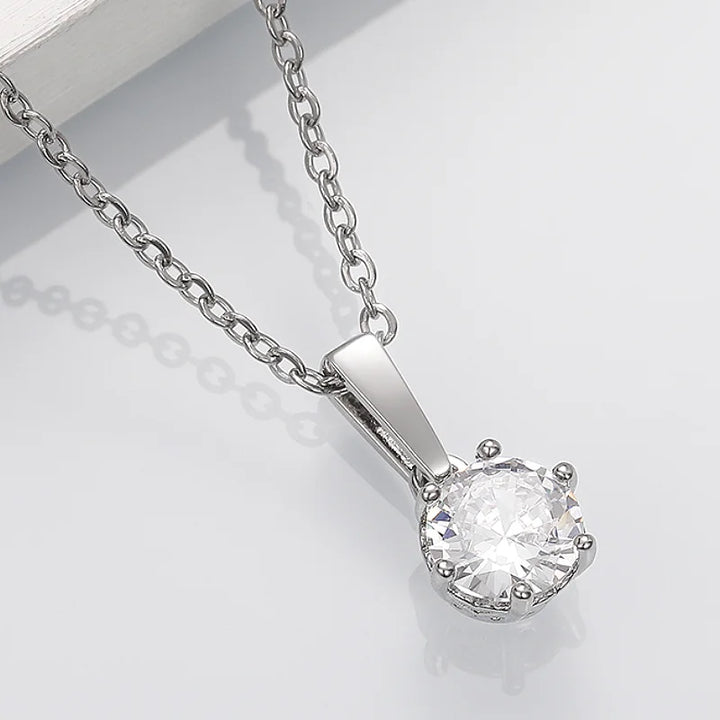 Collier Classique avec Pendentif en Zircon