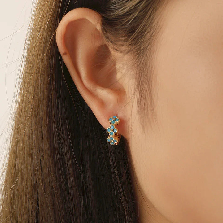 Boucles d'Oreilles en Cerceau avec Fleur Bleue Turquoise Chic