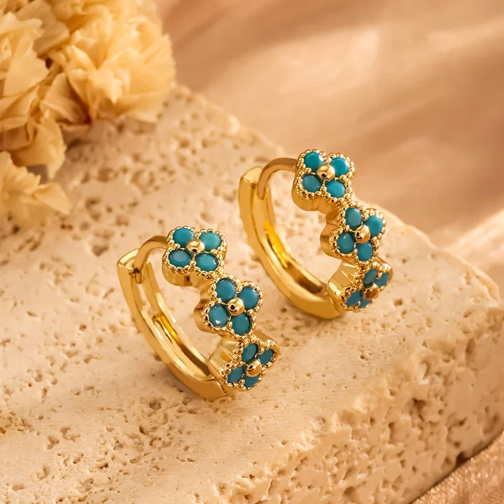Boucles d'Oreilles en Cerceau avec Fleur Bleue Turquoise Chic