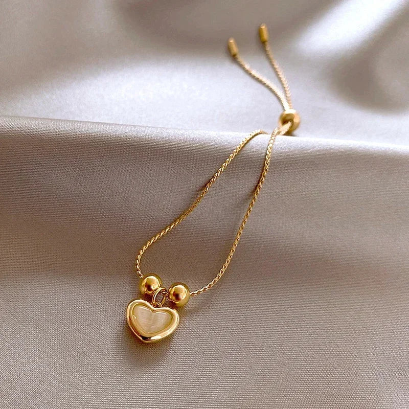 Bracelet en Forme de Cœur en Opale Pêche Dorée