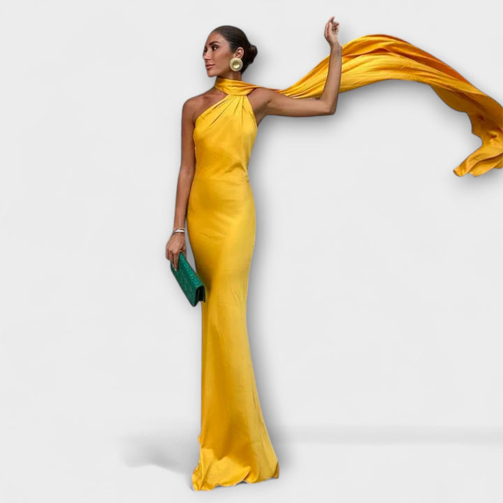 Robe Maxi Chic avec épaules dénudées et lien au cou