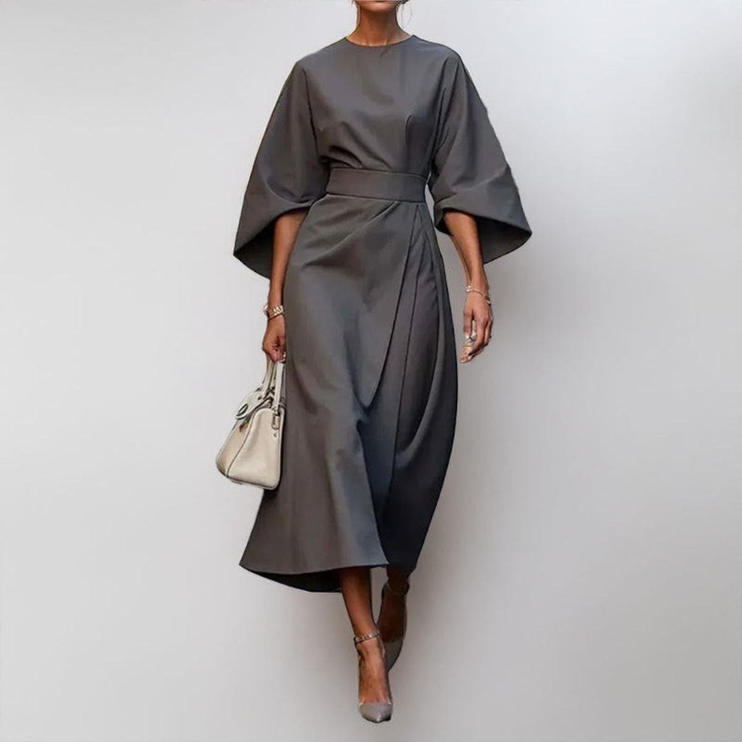 Camilla™ | Robe longue avec manches kimono au charme lumineux