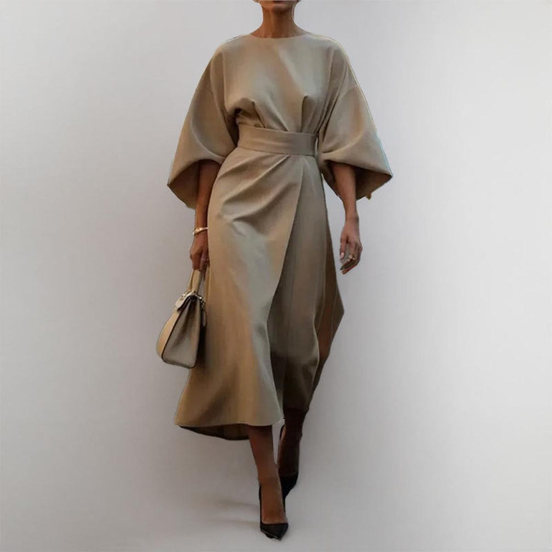 Camilla™ | Robe longue avec manches kimono au charme lumineux