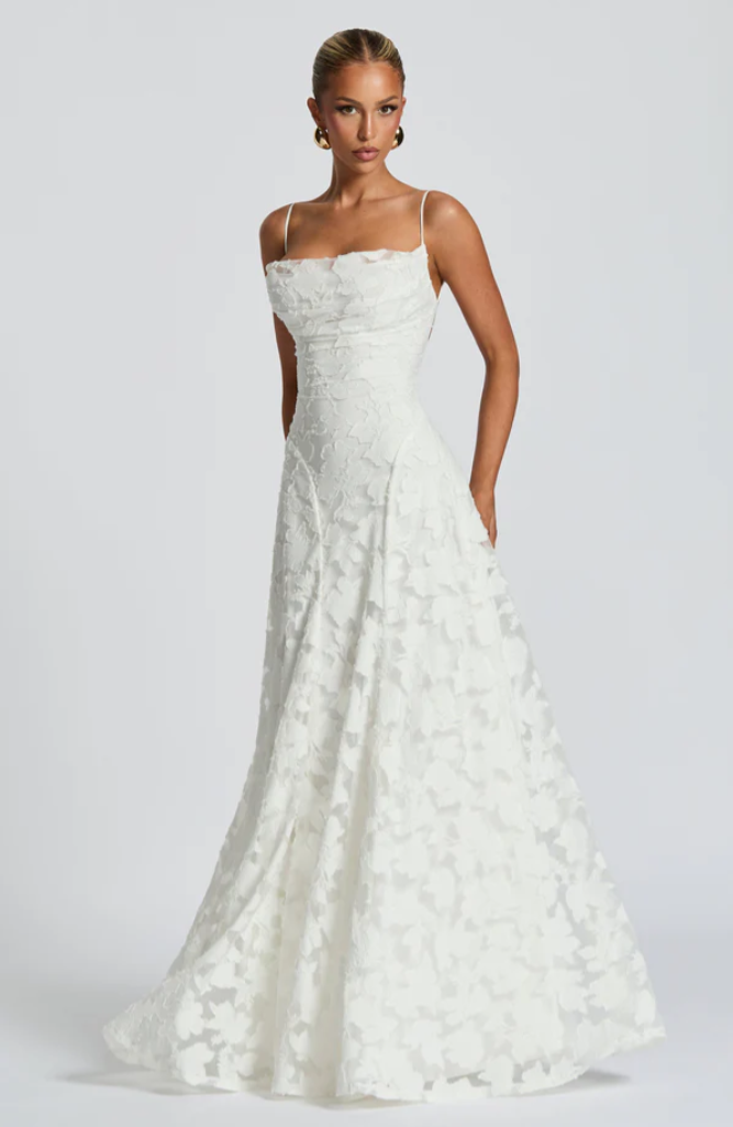 SOFIA | Robe Maxi Élégante en Dentelle