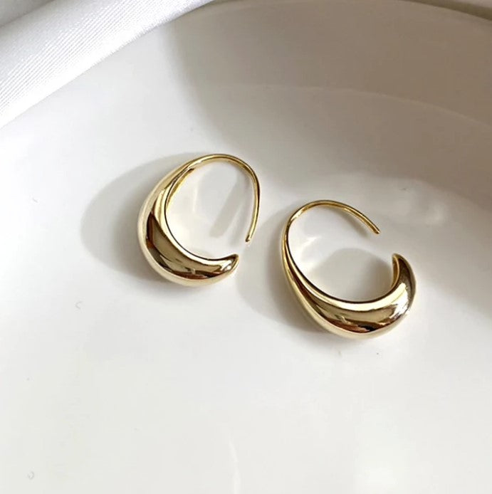 PAIRE DE BOUCLES D'OREILLES CREOLES EN OR