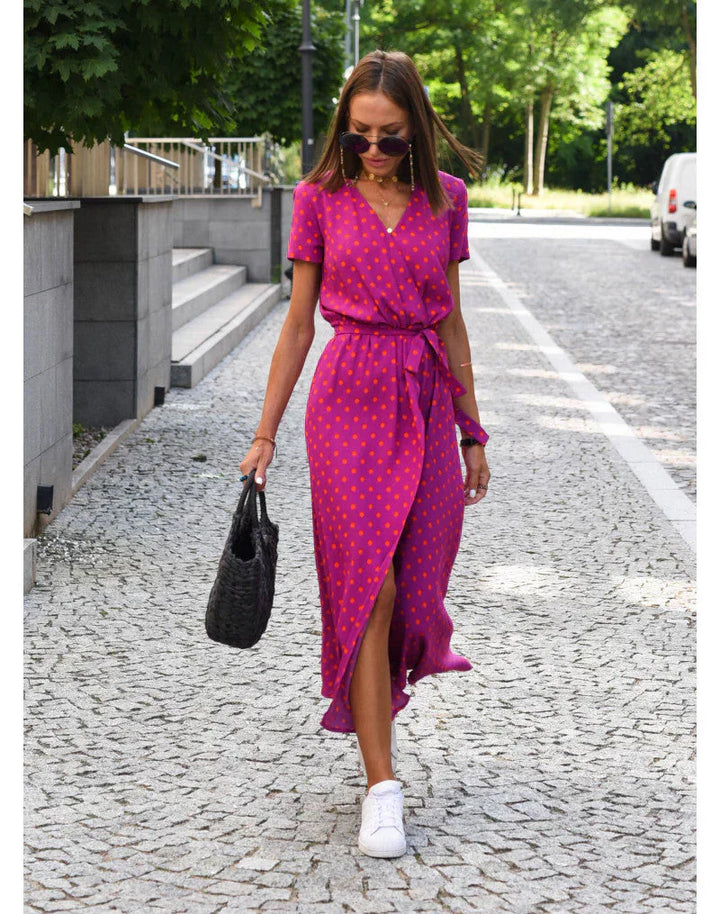 Giada™ | Robe élégante avec décolleté en V et coupe ajustée