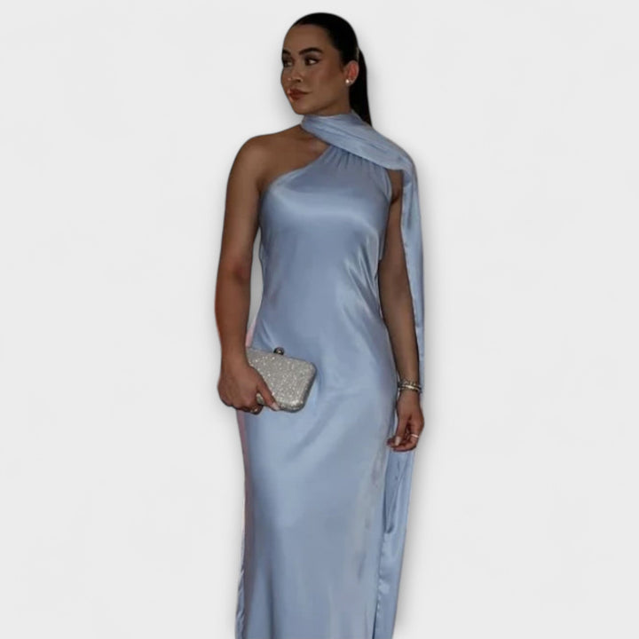 Robe Maxi Chic avec épaules dénudées et lien au cou