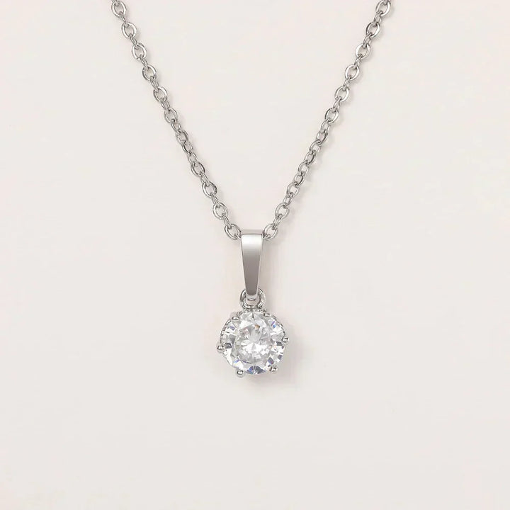 Collier Classique avec Pendentif en Zircon