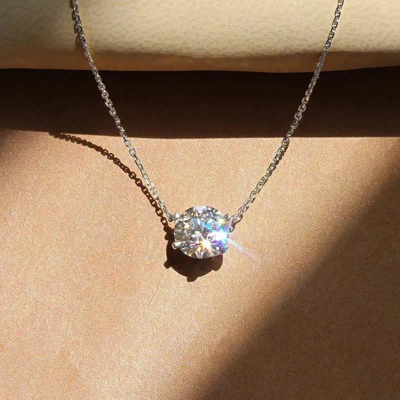Pendentif Solitaire Élégant avec Cristal