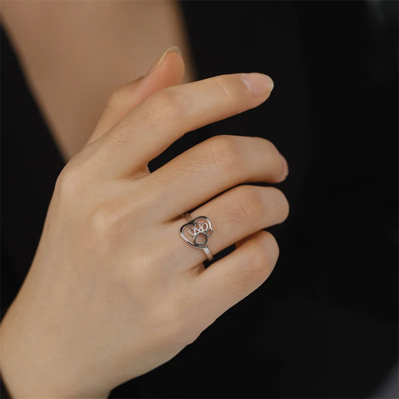 Bague en Acier Inoxydable en Forme de Patte et de Cœur – Bijoux pour Amoureux des Animaux