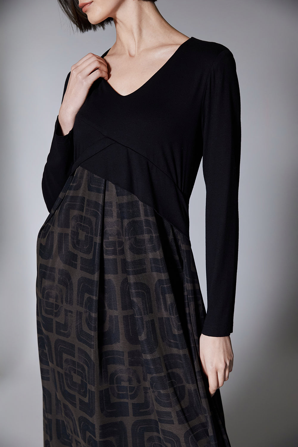 Maeve | Robe Midi en Jersey Noir et Maille