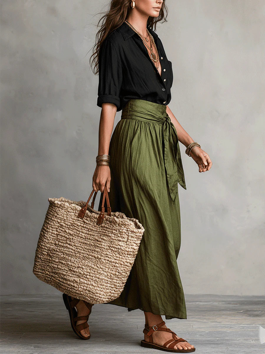 Vera™ | Ensemble de deux pièces : t-shirt noir et jupe midi verte olive
