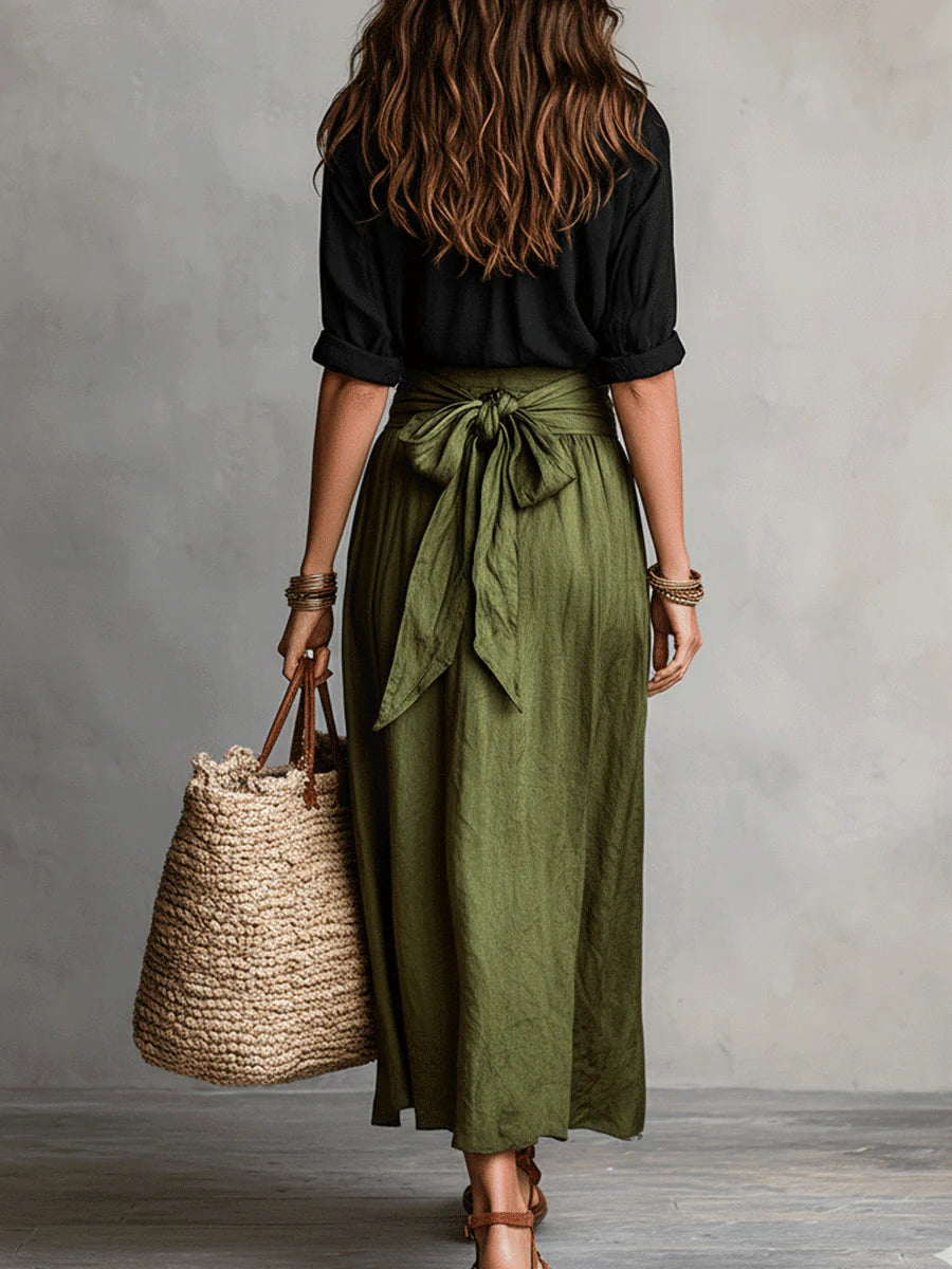 Vera™ | Ensemble de deux pièces : t-shirt noir et jupe midi verte olive