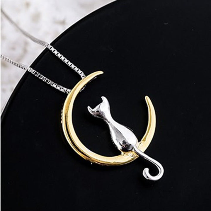 Collier élégant avec lune et chat