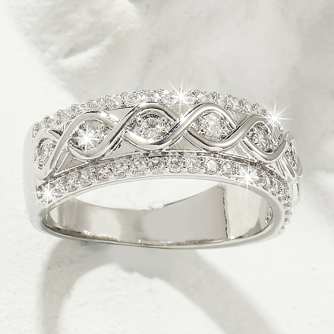 Bague en or blanc avec double rangée de zircon