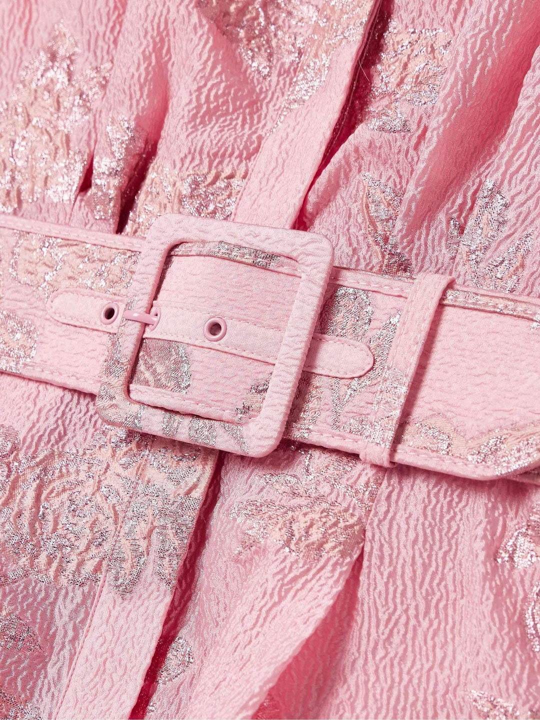 Robe Longue avec Ceinture : Élégance Intemporelle