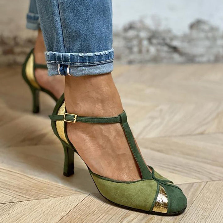 Taviana | Chaussures vernies avec des brides en T et bout fermé