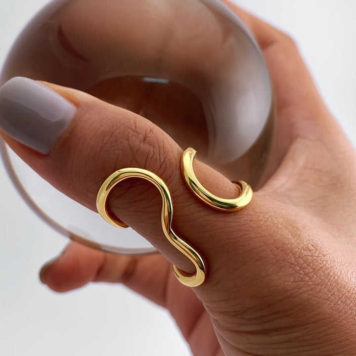 Bague Chique avec Vague Asymétrique