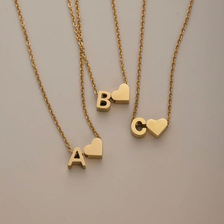 Collier Initial Intemporel avec Pendentif Cœur