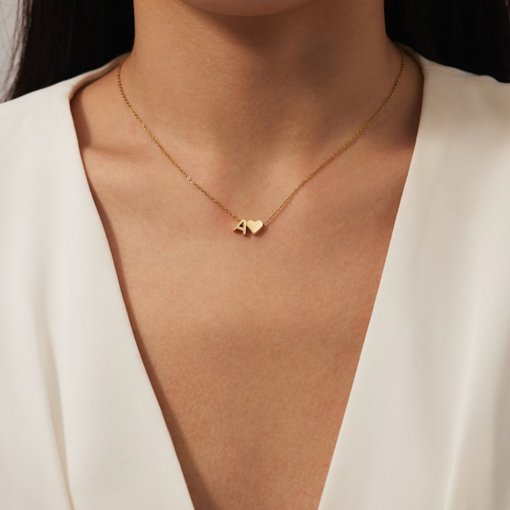 Collier Initial Intemporel avec Pendentif Cœur