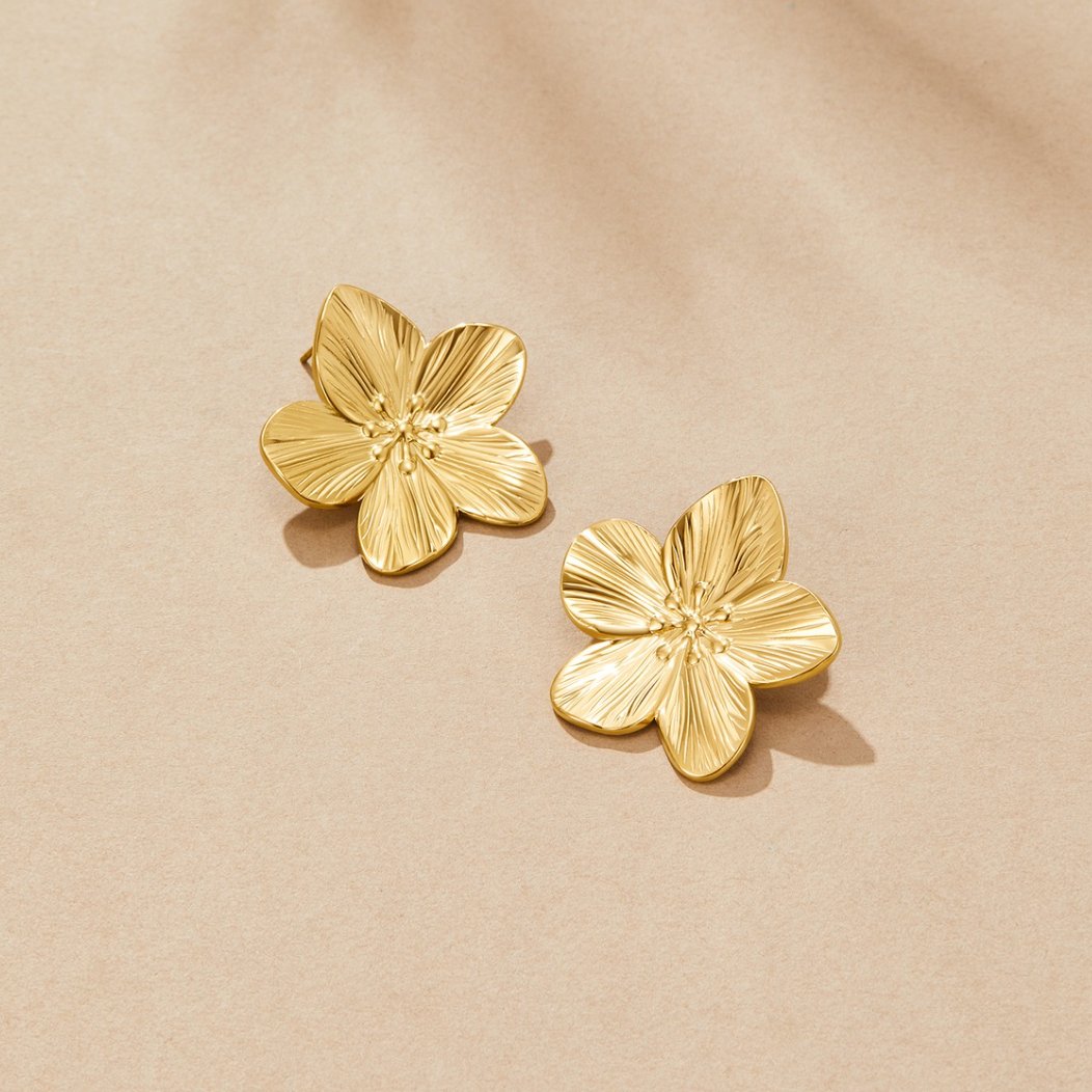 Boucles d'oreilles fleur en or