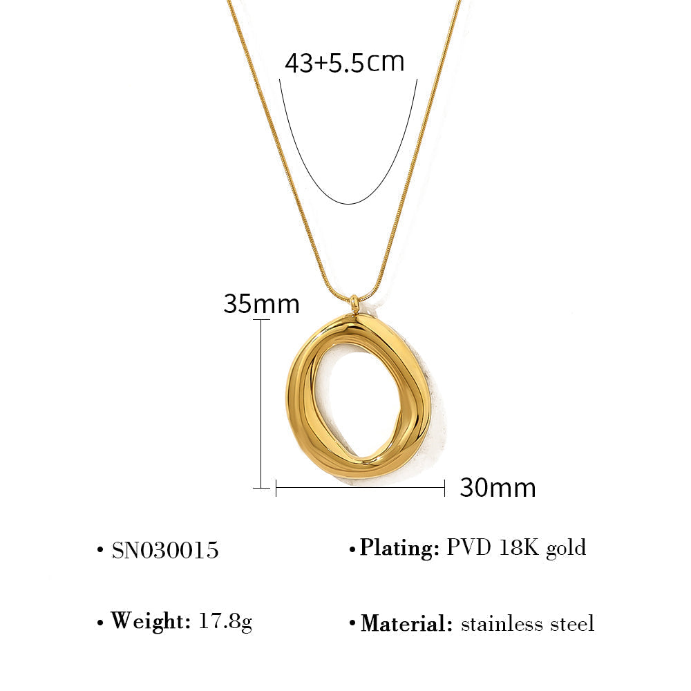 Collier Ovale en Métal Doré