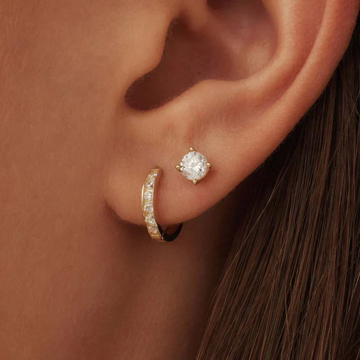 Élégant ensemble de boucles d'oreilles en or Brillane avec pierres
